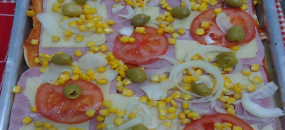 Pizza deliciosa de Pão de Forma!