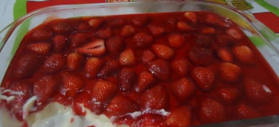 Receita de Delícia fácil de morango