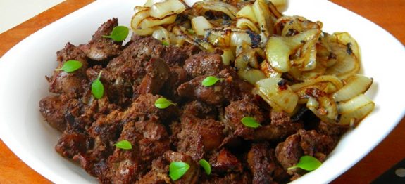 figado-de-galinha-acebolado