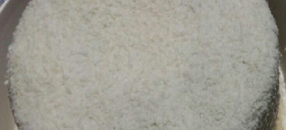 Bolo de Coco Gelado Simples