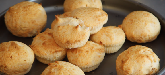pão de queijo