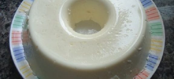 Pudim de Geladeira com Maria Mole