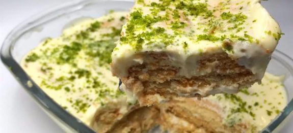 PAVÊ DE LIMÃO COM BOLACHA MAIZENA