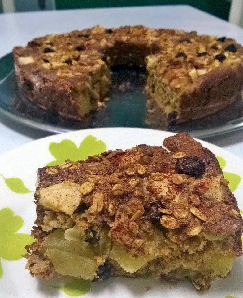 Bolo de Maçã Integral com Aveia e Passas - Veja a Receita: