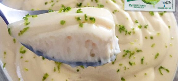 Mousse-de-Limão-com-Suco-Tang