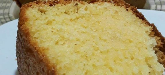 Bolo de Fubá com Iogurte