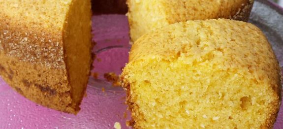 Bolo de Fubá com Coco