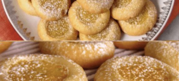 BISCOITINHOS DO CÉU QUE DERRETEM NA BOCA…ESSE CREMINHO DO MEIO É SIMPLESMENTE PERFEITO! É IMPOSSÍVEL COMER SÓ UM, É VICIANTE!