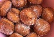 ESSE BOLINHO QUE A TIA NENA FAZ É A COISA MAIS GOSTOSINHA DO MUNDO! LEMBRA INFÂNCIA!