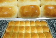 ESSE PÃOZINHO É EXTREMAMENTE FOFINHO, FEITO COM LEITE CONDENSADO NO LIQUIDIFICADOR, SUPER PRÁTICO E DELICIOSO! O MELHOR E MAIS GOSTOSO DE TODOS NA MINHA OPINIÃO!