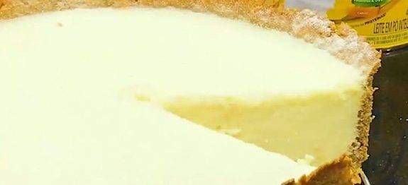 PRONTA EM 5 MINUTOS – TORTA MOUSSE DE LEITE NINHO