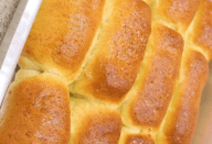 PÃO CASEIRO MACIO E FÁCIL (GASTEI SÓ 4 REAIS) FIZ 12 PÃES SUPER GOSTOSOS!!