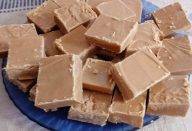 SÓ 2 INGREDIENTES! DOCE DE LEITE MACIO DE CORTE PRONTO EM MINUTOS! FÁCIL – DELICIOSO!