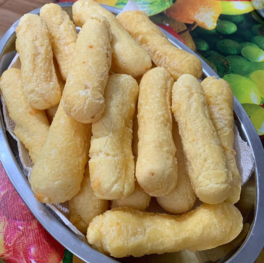 BISCOITO DE POLVILHO FRITO,SEM ESTOURAR E SEM SEGREDO,FICA DELICIOSO DEMAIS! Veja a Receita