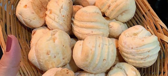 BISCOITO DE QUEIJO (CROCANTE E NÃO MURCHA) FAÇA E GANHE MUITO DINHEIRO! FÁCIL E RÁPIDO.