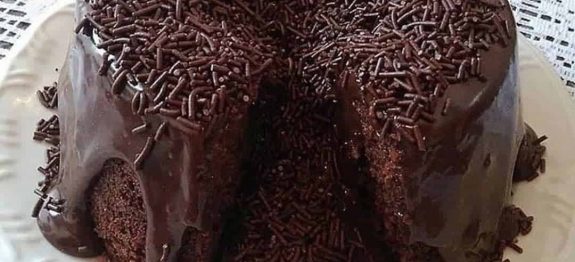 O PRIMEIRO BOLO QUE FIZ NA VIDA,SUPER FÁCIL E FOFINHO! BOLO PETELECO!!