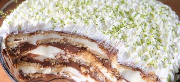 SOBREMESA GELADA DE LIMÃO COM CHOCOLATE,FÁCIL E PRONTA EM MENOS DE 10 MINUTOS!