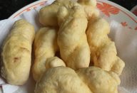 BOLINHO DE QUEIJO FRITO DA ROÇA,FICA SEQUINHO E NÃO ESTOURA! O MELHOR DO BRASIL..EU AMOOOO!