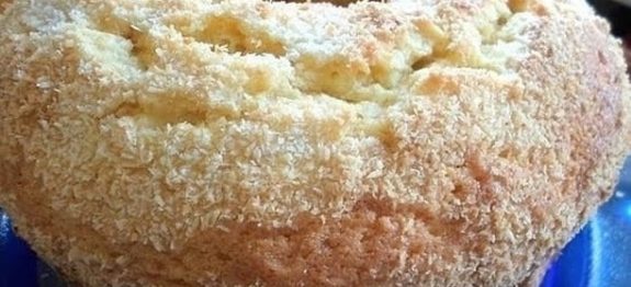 BOLO DE COCO MAIS FÁCIL QUE EXISTE,SUPER FOFINHO..O MAIS GOSTOSO QUE JÁ COMI!