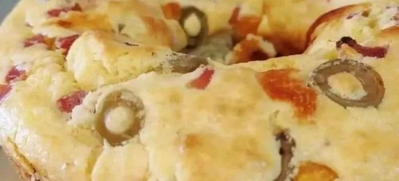 BOLO SALGADO MAIS FÁCIL DE FAZER PARA O LANCHE – SUPER FOFINHO, MEGA MACIO E DELICIOSO!