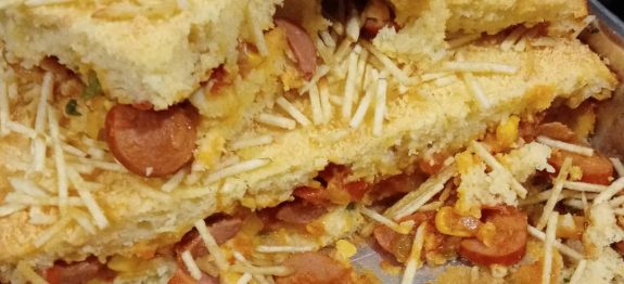 CACHORRO QUENTE DE FORNO DA MINHA VIZINHA LURDES COM MASSA FOFINHA,LANCHÃO FÁCIL E RÁPIDO