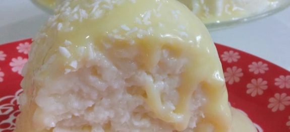 CUSCUZ DE TAPIOCA RÁPIDO! FEITO EM MENOS DE 5 MINUTOS,SOBREMESA SEM FORNO E FOGÃO MEGAFACIL E DELICIOSA!