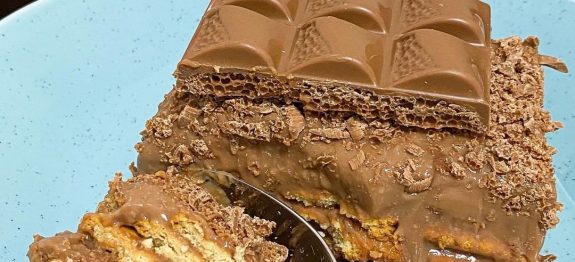 INCRÍVEL COMO É FÁCIL ESSA SOBREMESA! O SEGREDO DO PAVÊ MAIS ECONÔMICO E DELICIOSO DO MUNDO! SUPER FÁCIL E RÁPIDO! PAVÊ DE SUFLAIR