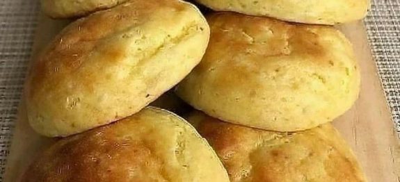 MELHOR RECEITA DE PÃO DE BATATA DOCE QUE FIZ! FICA INCRÍVEL,Café da Manhã RÁPIDO, SAUDÁVEL, DELICIOSO e BARATO!