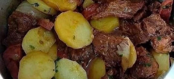 CARNE DE PANELA FABULOSA DA TIA VANINHA! DESFIA EM MINI PEDAÇOS QUE DERRETEM NA BOCA