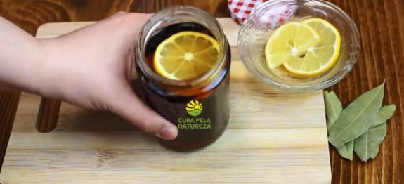 Louro com limão limpa os pulmões, combate a tosse e aumenta a imunidade.