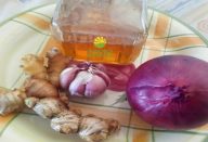 Xarope de alho, gengibre, cebola e mel e para reforçar a sua imunidade
