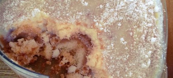 BOLO PENA DE GANSO, É UM BOLO FOFÍSSIMO DE COLHER, O MAIS DELICIOSO QUE EU JÁ COMI!