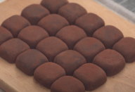 BLOQUINHOS DE NESCAU DE 2 INGREDIENTES, O DOCINHO PERFEITO PRA ESSE DOMINGO!