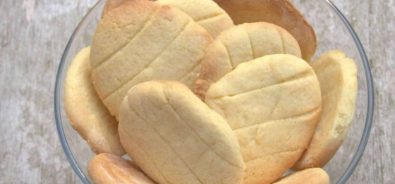 BOLACHINHAS ENCANTADAS DA DONA DORINHA, SÓ 5 MINUTOS PRA FAZER E DE TÃO DELICIOSAS DÁ VONTADE DE COMER TODO DIA!