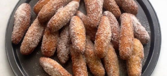 DEDO-DE-MOÇA-MORENA, É O BOLINHO QUENTINHO MAIS DELICIOSO QUE VOCÊ VAI COMER NA VIDA!