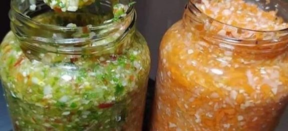 OS TEMPEROS DO RESTAURANTE DA MINHA TIA, TODO MUNDO ELOGIA O SABOR DA COMIDA E QUER SABER O SEGREDO