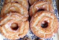 QUANDO MINHA VÓ FAZIA ESSAS ROSQUINHAS CROCANTES ERA A ALEGRIA DA GAROTADA! ATÉ HOJE ELA FAZ E NÓS AMAMOS!!