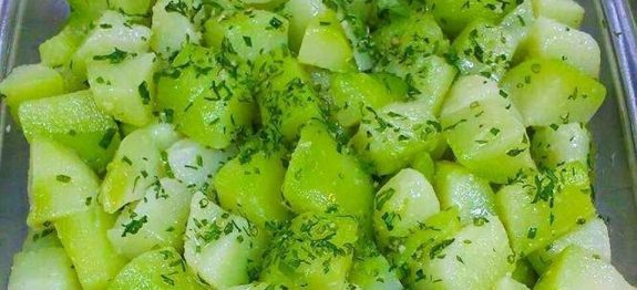 SALADA DE CHUCHU ESPECIAL DE 5 MINUTOS ! FAZ QUALQUER COMIDA FICAR PERFEITA !