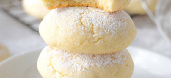BOLINHO ASSADO MARIA ISABEL — DESMANCHA NA BOCA FEITO NUVEM!