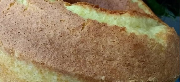 BOLO ESPONJA – O BOLO QUE NÃO PARA DE CRESCER!! O TANTO QUE ESSE BOLO CRESCE O FORNO ATÉ ASSUSTA!