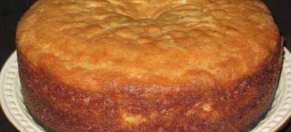 BOLO SEM FARINHA LEVÍSSIMO, MUITO MACIO, UMA EXPLOSÃO DE GOSTOSURA