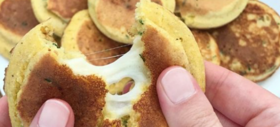 ESSE BOLINHO DE PANELA É A COISA MAIS DELICIOSA QUE EXISTE! FEITO EM 3 MINUTINHOS!