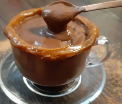 O VERDADEIRO CHOCOLATE QUENTE É FEITO NO LIQUIDIFICADOR EM 3 MINUTOS! UM VÍCIO!