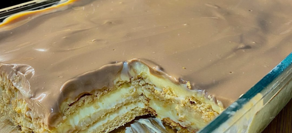 QUANDO EU CHEGO NA CEIA TODO MUNDO GRITA DE ALEGRIA, NÃO PELA MINHA PRESENÇA MAS POR SABER QUE TO LEVANDO MINHA SOBREMESA OFICIAL DO NATAL! ELES ESPERAM O ANO TODO POR ESSE MOMENTO!