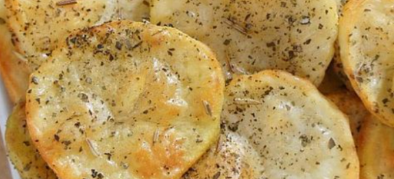 BATATA COLOSSAL! EU SÓ FAÇO BATATA ASSIM, E QUANDO VOCÊ EXPERIMENTAR TBM NÃO VAI QUERER SABER DE OUTRA ! FICA DIVINA !!