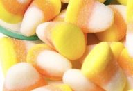 COM UMA LATA DE LEITE CONDENSADO E GELATINA EU FAÇO UM BALDE CHEIO DO DOCINHO MAIS DELICIOSO QUE EXISTE!