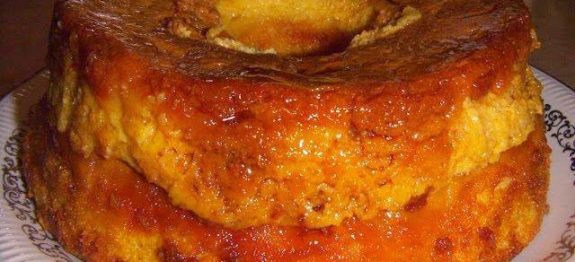 PUBOLO DA TIA VADINHA, ELA LEVOU PRO NATAL E FOI A MELHOR SOBREMESA QUE EU JÁ COMI NA VIDA!
