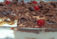 TODO FIM DE ANO EU COMPRO OS INGREDIENTES PRA MINHA TIA FAZER ESSA SOBREMESA DEUSA DE RÉVEILLON, PEDI PRA ELA E ELA DEIXOU EU LIBERAR A RECEITA PRA VCS