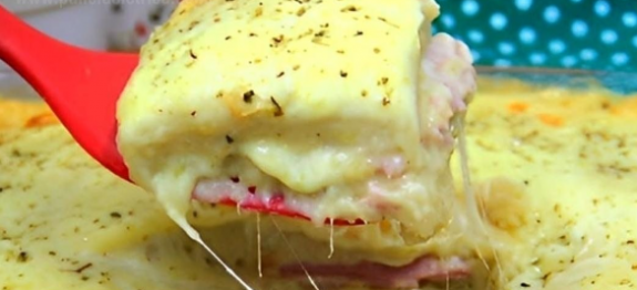 Torta Cremosa de Batata Recheada com Presunto e Queijo
