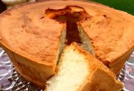 Bolo fofinho com 3 ingredientes, você vai querer fazer todo dia